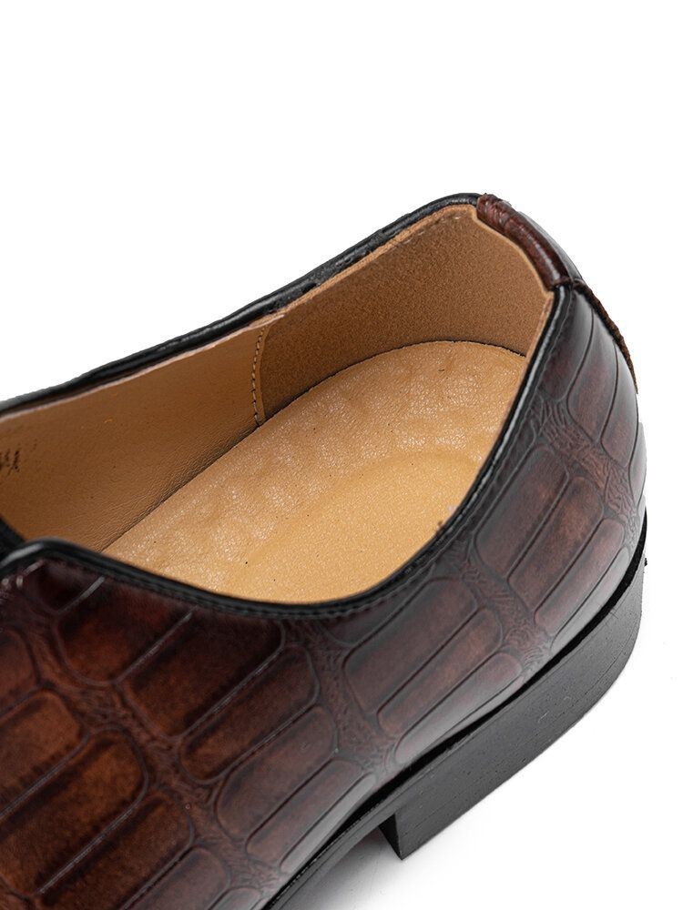 Mężczyźni Skórzana Miękka Podeszwa Pointy Toe Wzór Krokodyla Slip On Casual Dress Shoes