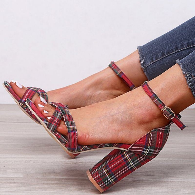 Kobiety Plus Size Krata Masywny Obcas Peep Toe Klamra Letnie Sandały Na Obcasie