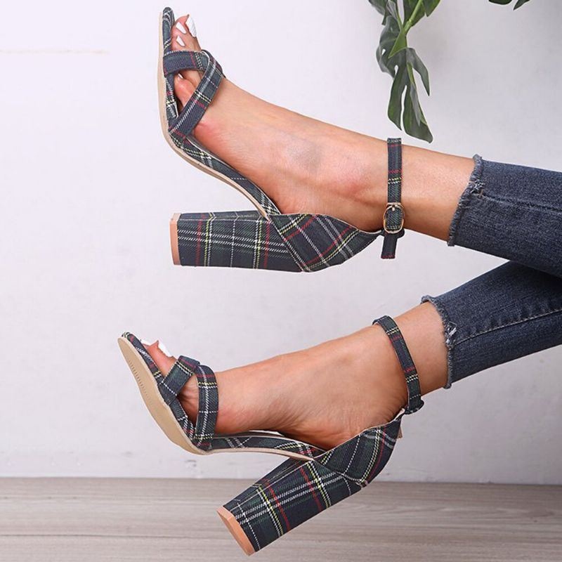 Kobiety Plus Size Krata Masywny Obcas Peep Toe Klamra Letnie Sandały Na Obcasie